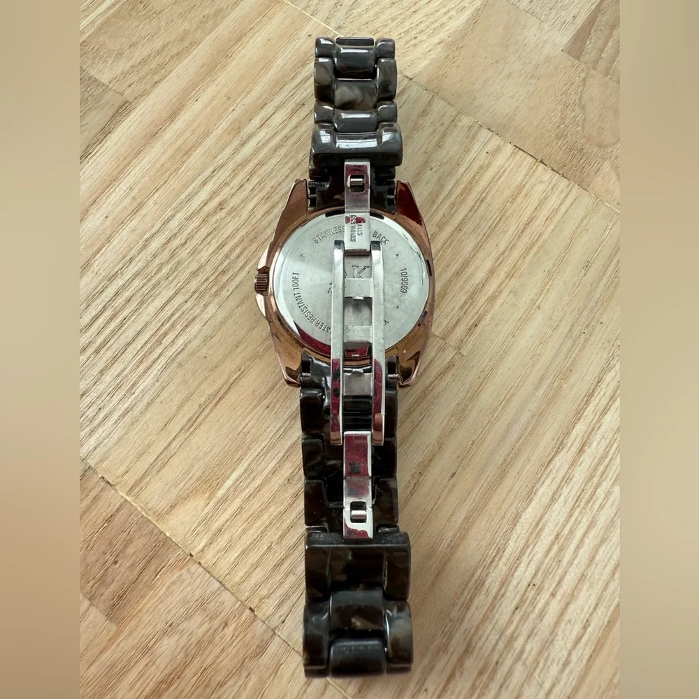 Anne Klein ladies brown and crystal accented watch NEW BATTERY